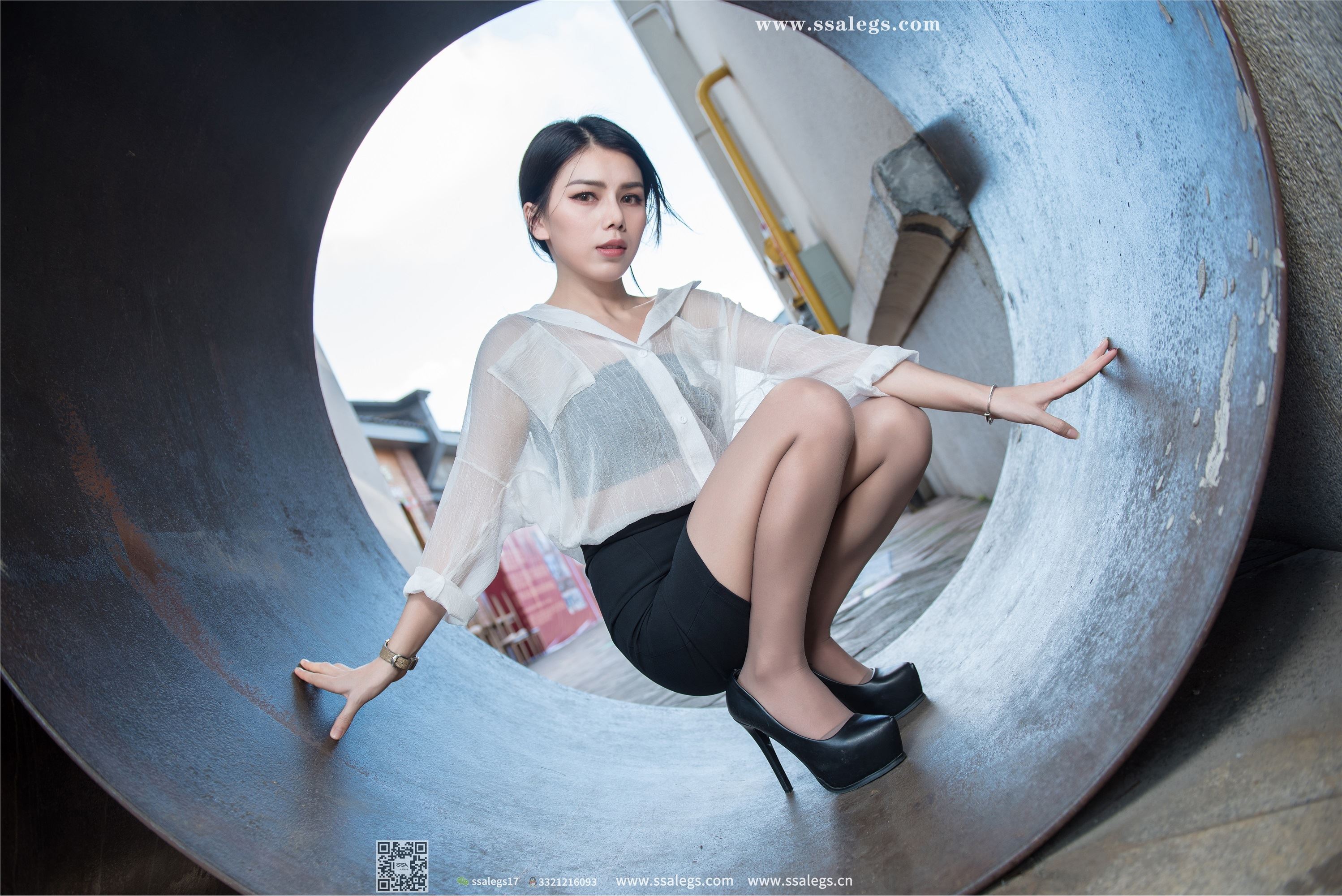 SSA丝社 NO.021 混血美女芷沫浪漫咖啡色丝袜街拍